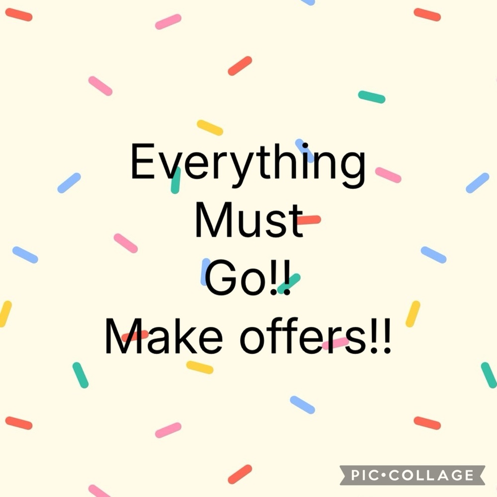 Everything Must Go! Make Offers Graphic Sign